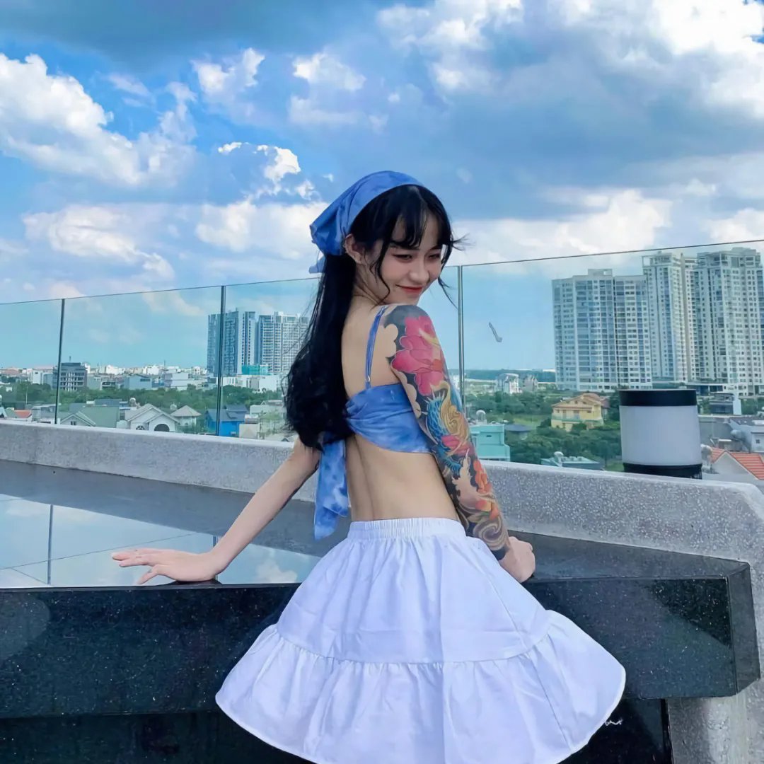 钢盔
